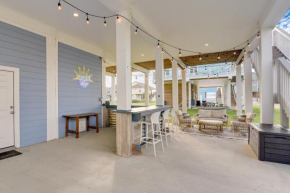 Galveston Home with Pool Access, Walk to Beaches!